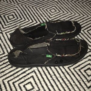 Lightly used Women’s Sanuk loafers, size 7